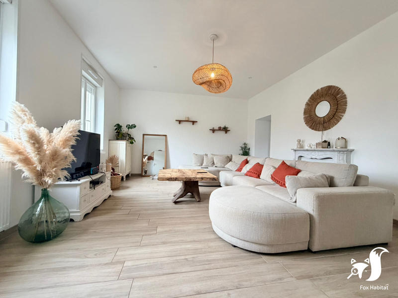 Maison - 222 m² - 7 pièces