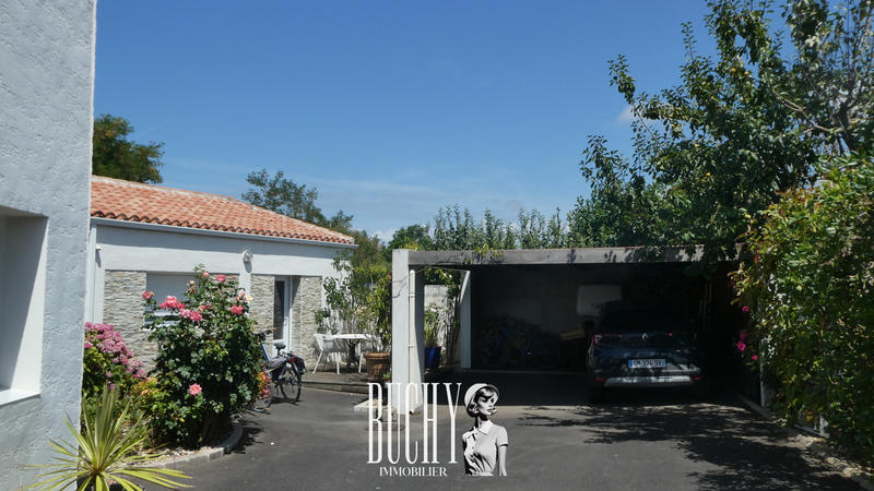 Maison - 215 m² - 7 pièces