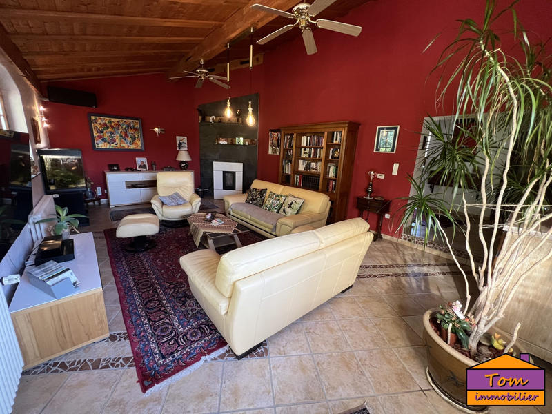 Maison - 200 m² - 6 pièces