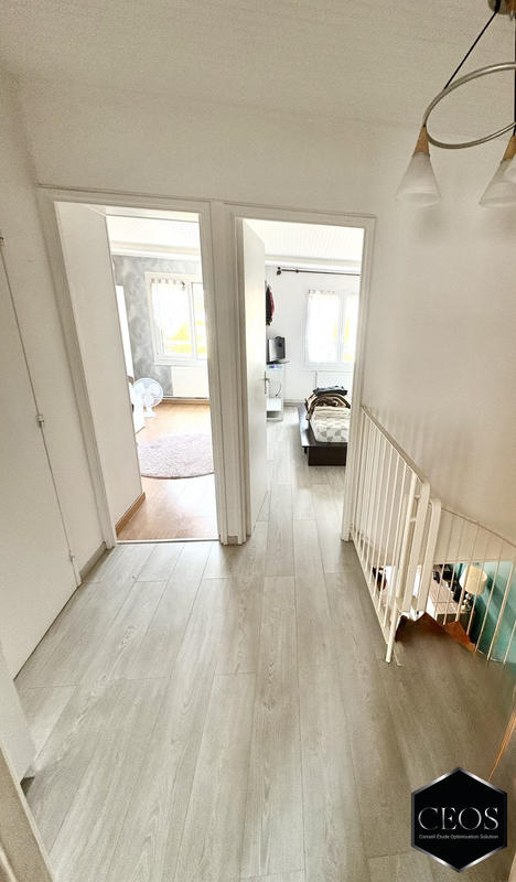 Maison traditionnelle - 83 m² - 5 pièces