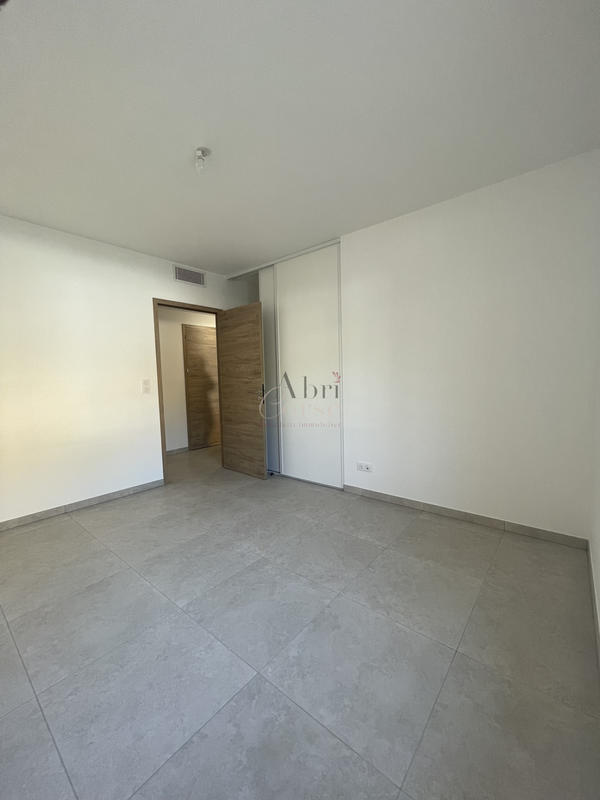 Appartement - 76 m² - 3 pièces