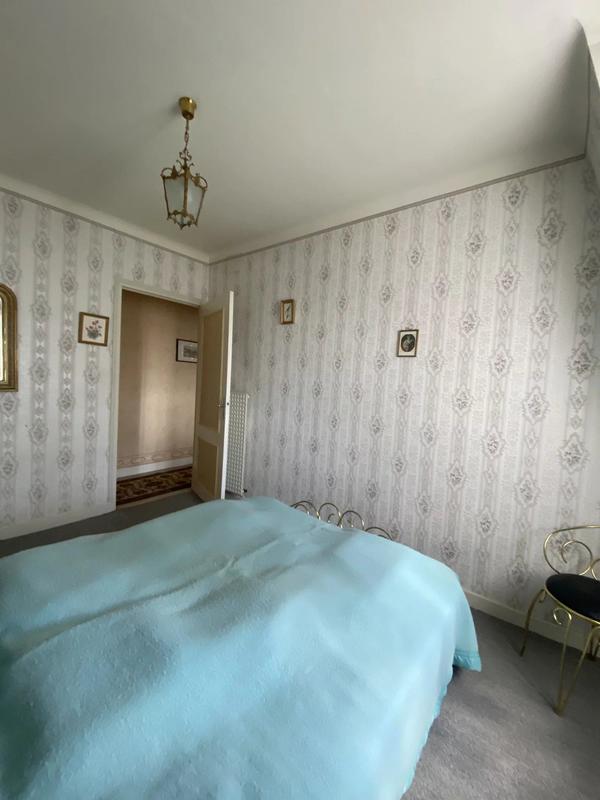 Maison - 250 m² - 6 pièces