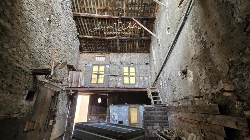 Maison de village - 90 m² - 1 pièce