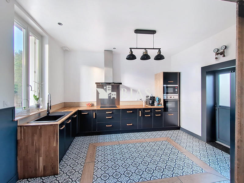 Maison - 142 m² - 5 pièces