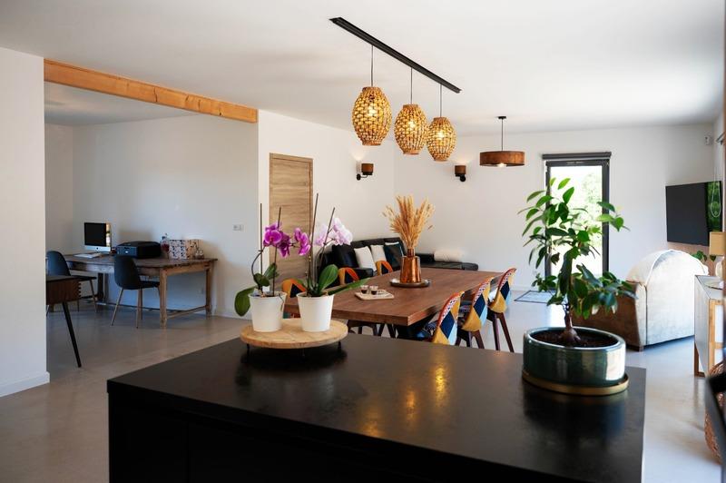 Maison - 195 m² - 7 pièces