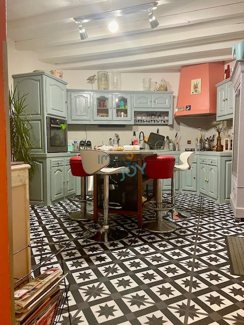 Maison - 192 m² - 6 pièces