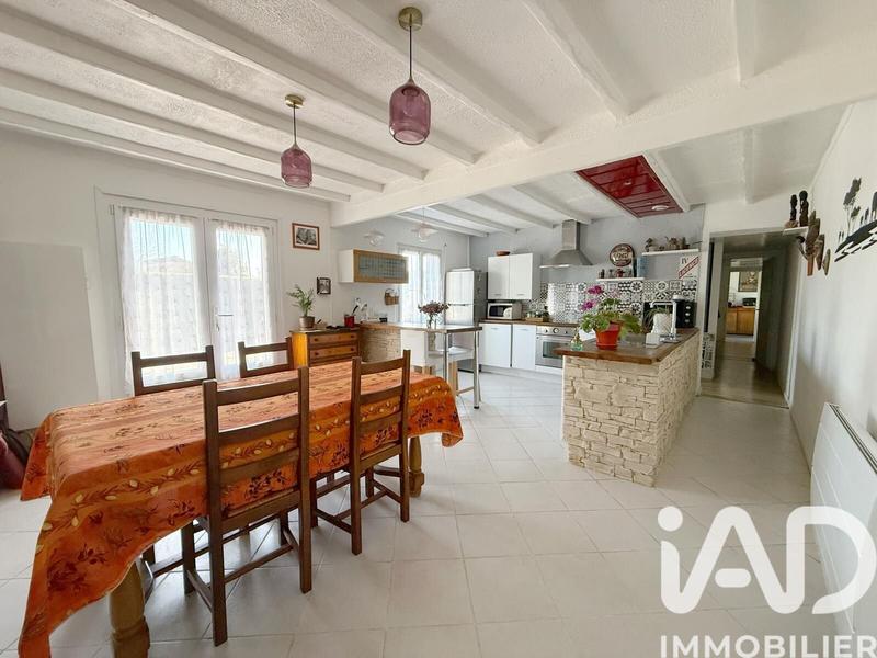 Maison - 104 m² - 4 pièces