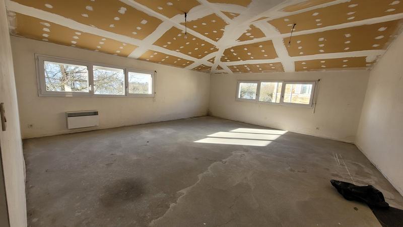 Local d'activité / Entrepôt - 234 m²