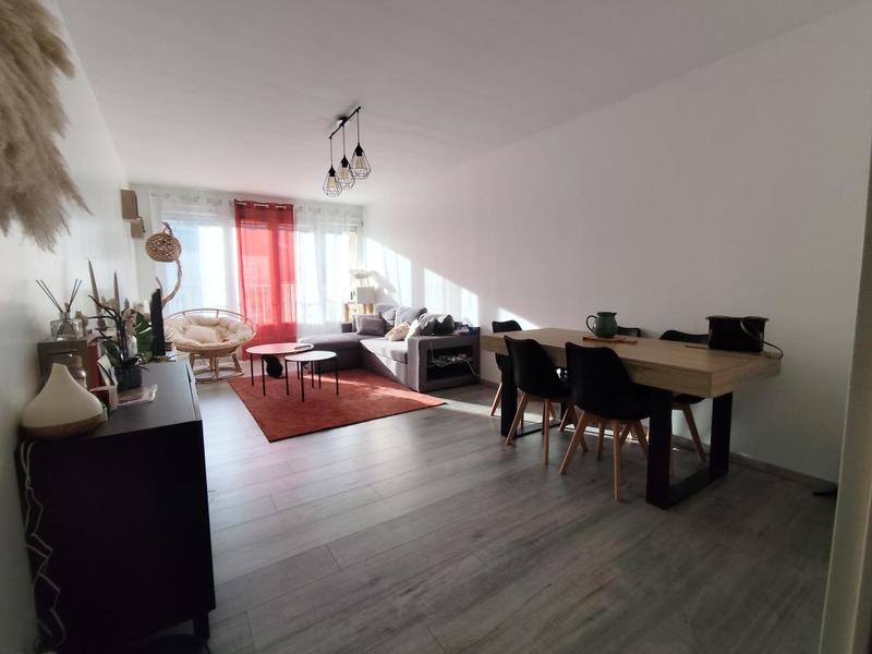 Appartement - 82 m² - 4 pièces