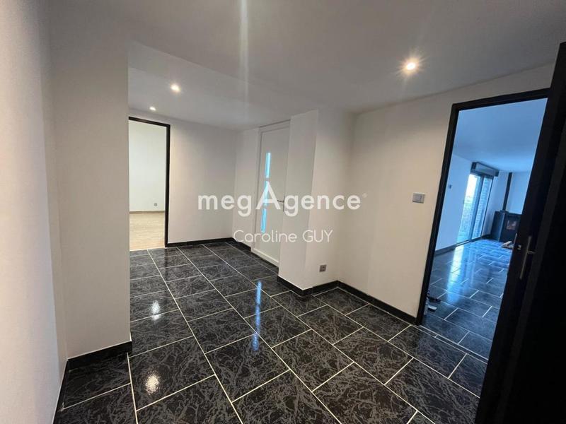 Maison - 99 m² - 4 pièces