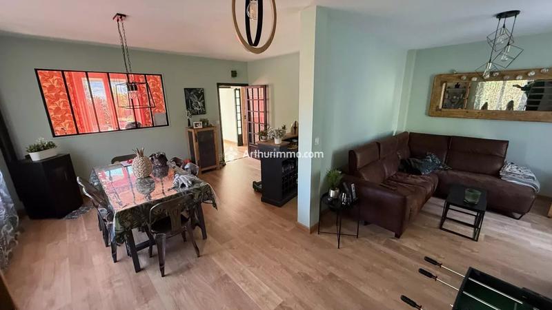 Maison - 137 m² - 5 pièces