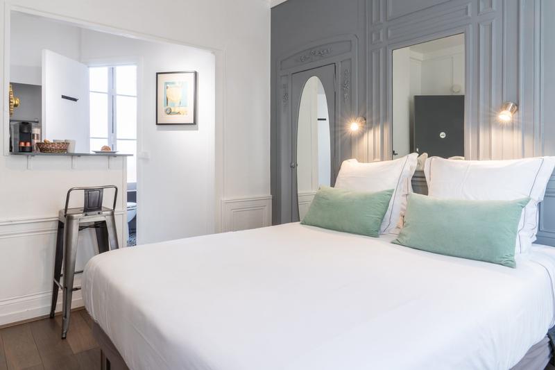 Maison - 280 m² - 10 pièces