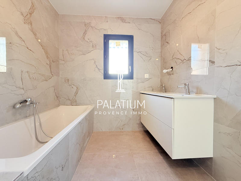 Maison - 140 m² - 7 pièces