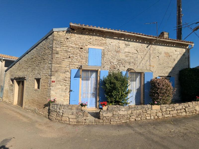 Maison en pierre - 94 m² - 3 pièces