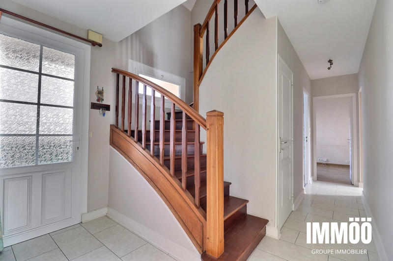 Maison traditionnelle - 125 m² - 6 pièces