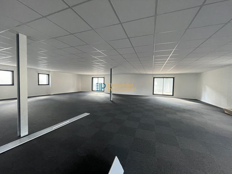 Bureau - 216 m²