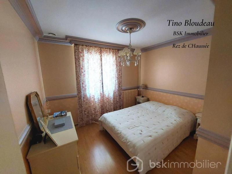 Maison - 180 m² - 8 pièces