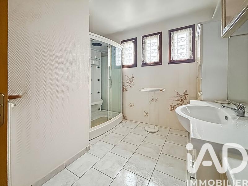 Maison - 178 m² - 8 pièces