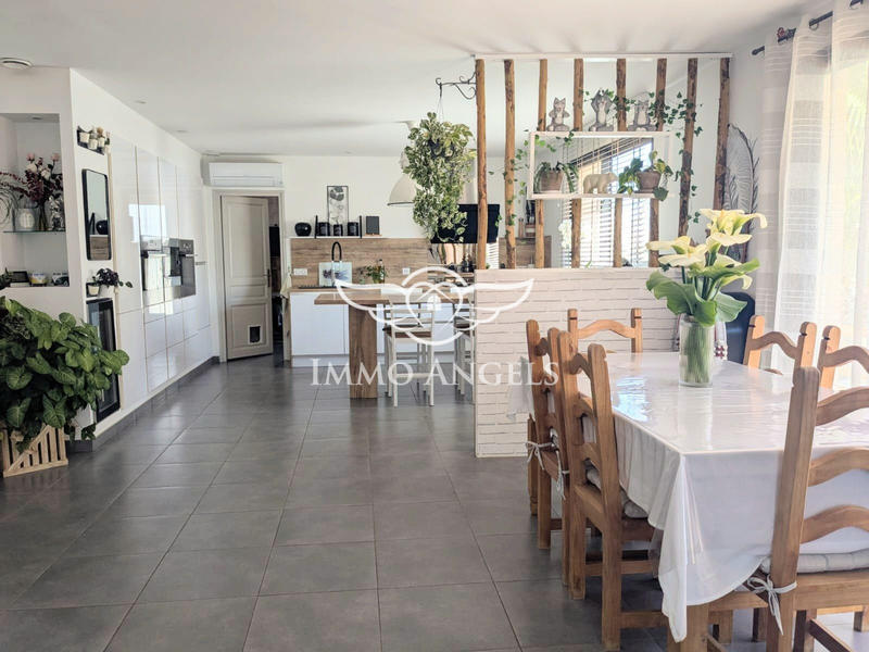 Villa - 155 m² - 6 pièces