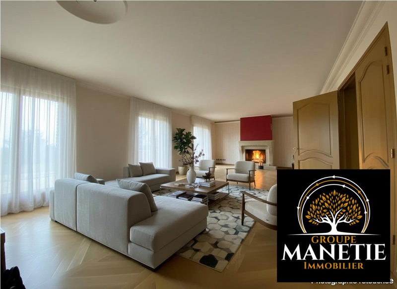 Maison - 355 m² - 10 pièces