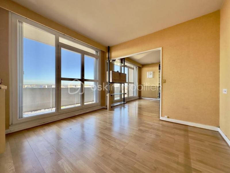 Appartement - 97 m² - 5 pièces