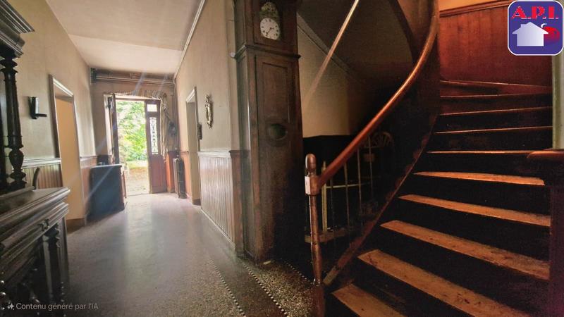 Maison - 220 m² - 7 pièces