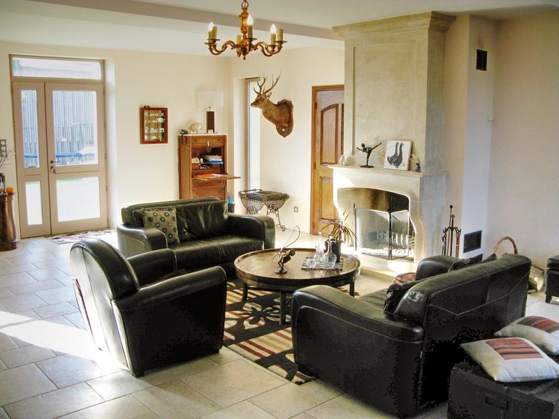 Maison - 400 m² - 16 pièces