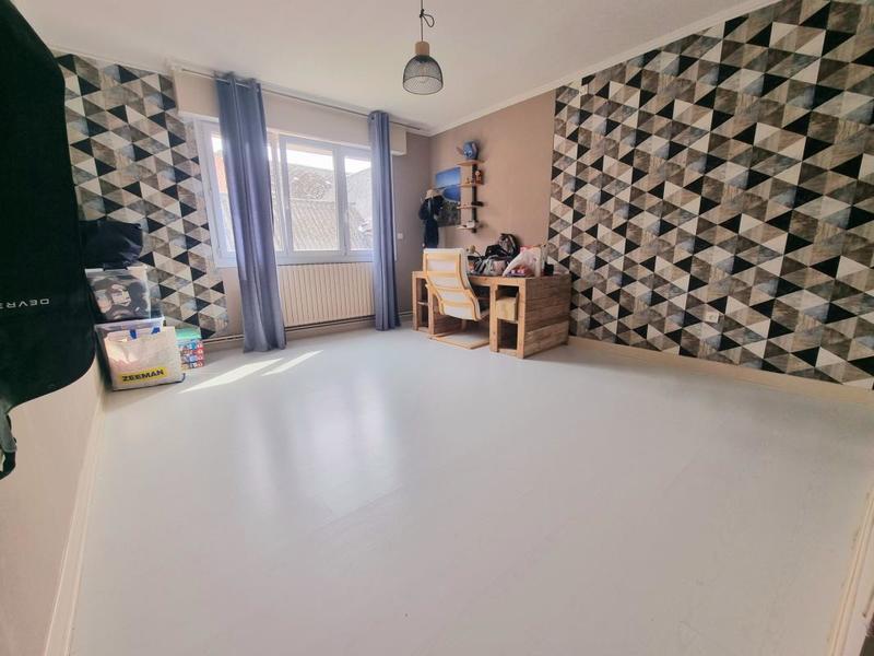 Maison - 270 m² - 10 pièces