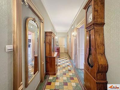 Villa - 206 m² - 8 pièces