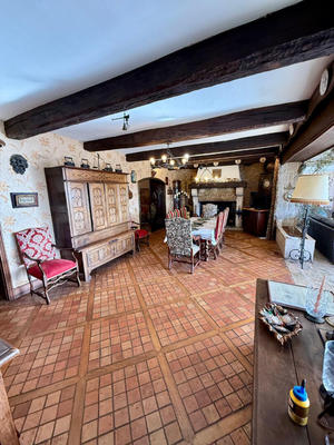 Appartement - 205 m² - 5 pièces