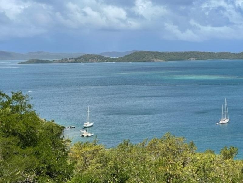 Terrain constructible - 1 300 m²