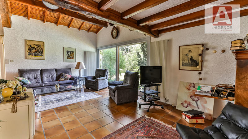 Maison - 198 m² - 7 pièces