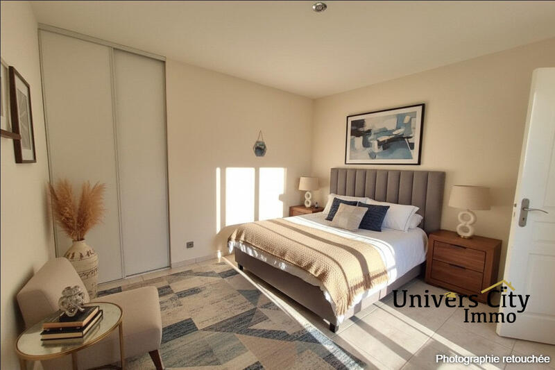 Maison - 178 m² - 8 pièces