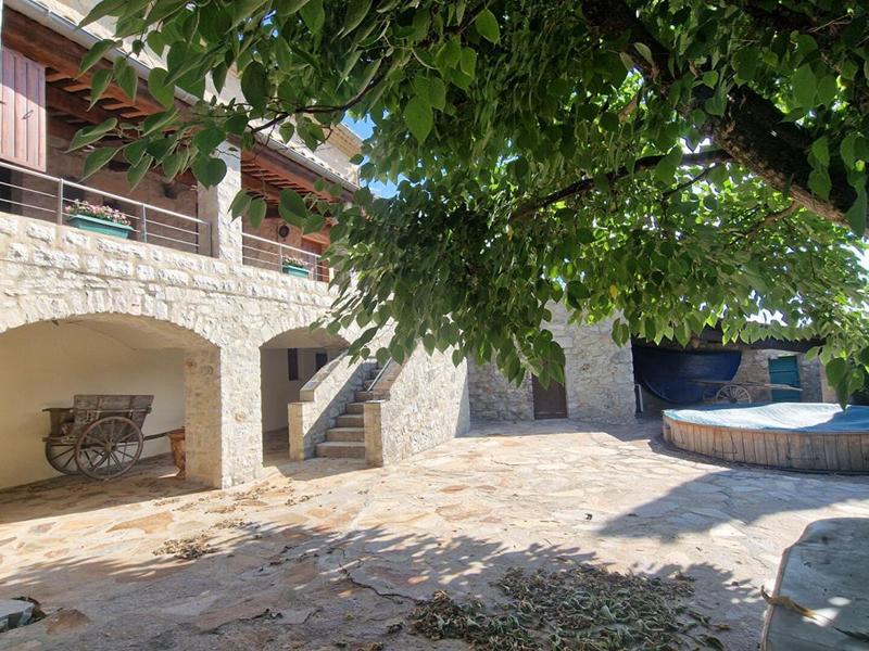 Maison provençale - 143 m² - 5 pièces