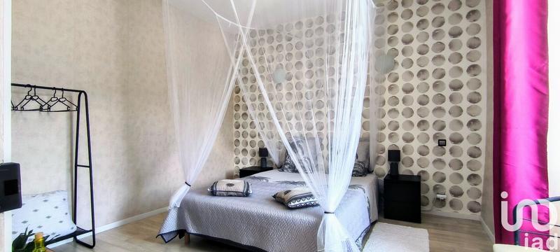 Maison - 243 m² - 15 pièces