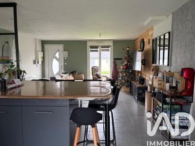 Maison - 90 m² - 5 pièces