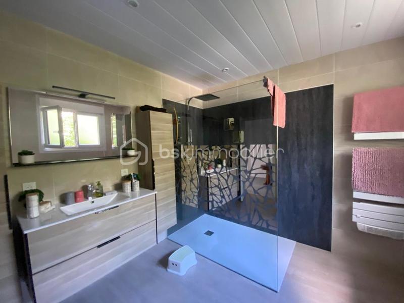 Maison - 163 m² - 6 pièces