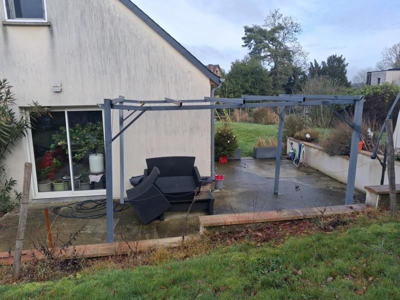 Maison - 90 m² - 5 pièces