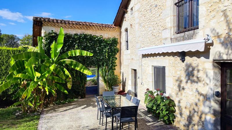 Maison - 363 m² - 10 pièces