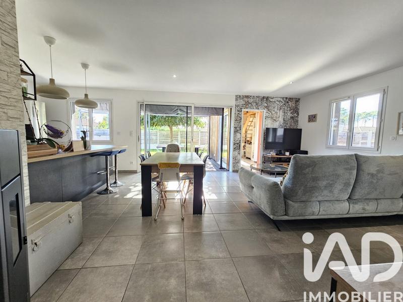 Maison - 93 m² - 5 pièces