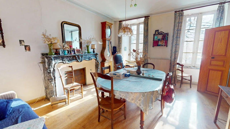 Maison - 181 m² - 8 pièces