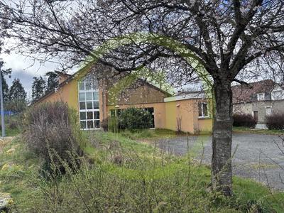 Bureau - 245 m² - 12 pièces