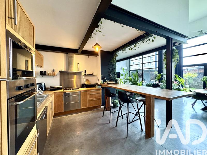 Loft - 185 m² - 5 pièces