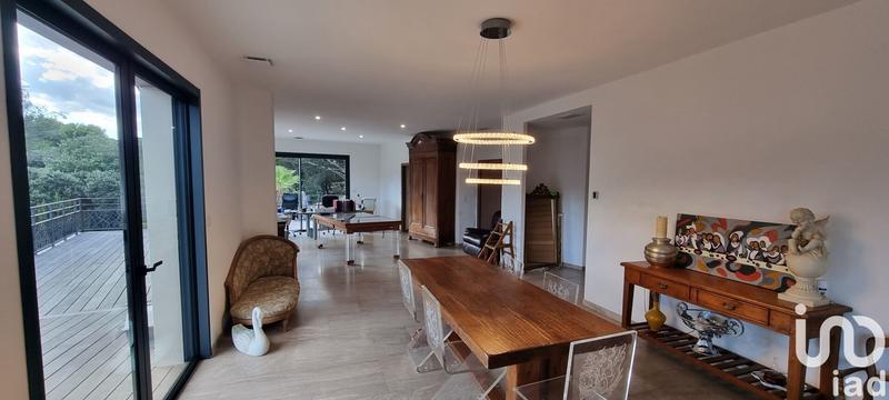 Maison - 200 m² - 5 pièces