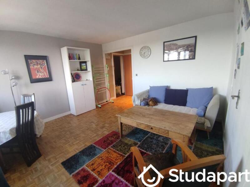 Chambre - 9 m² - 1 pièce