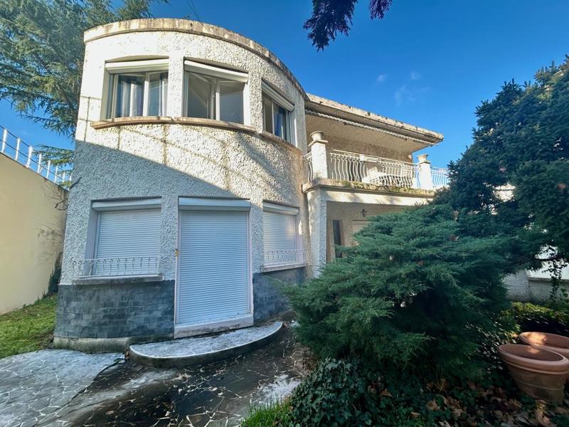 Villa - 180 m² - 6 pièces