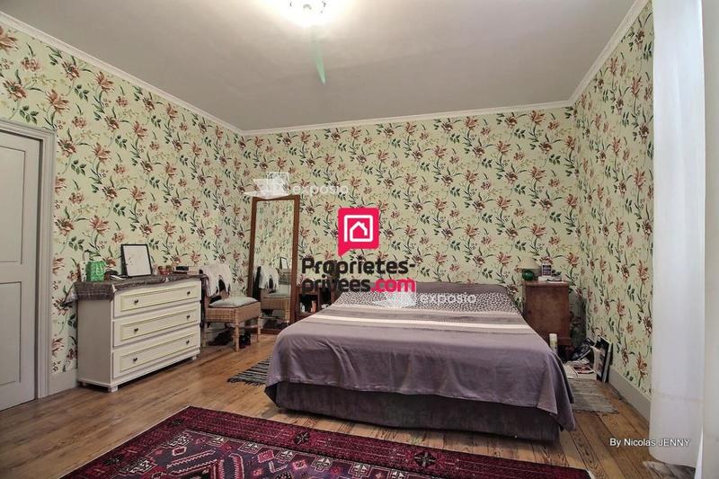 Maison - 230 m² - 6 pièces