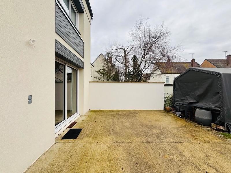 Maison - 121 m² - 5 pièces