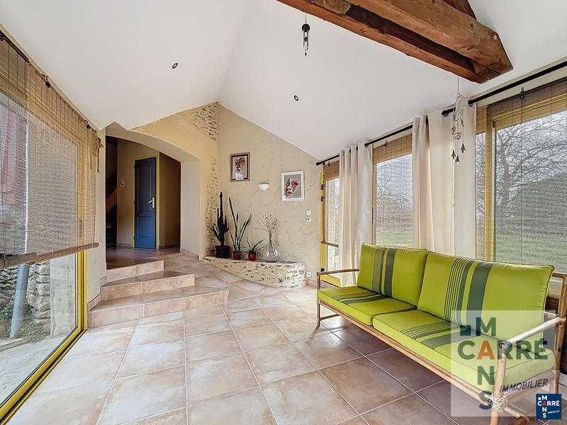 Maison - 240 m² - 8 pièces