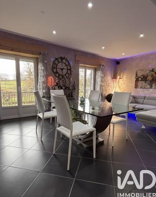 Maison - 197 m² - 8 pièces